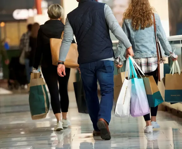 Varejo tem pior abril desde 2020 após queda de 1,5% nas vendas, aponta IBGE