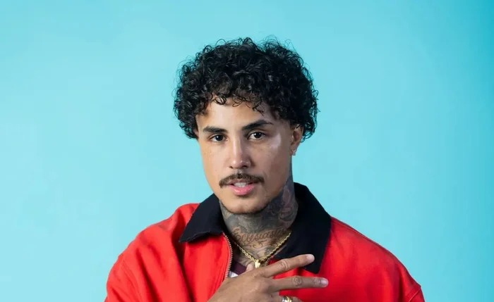 Vídeo mostra MC Livinho em confusão com PM após show em Jaraguá