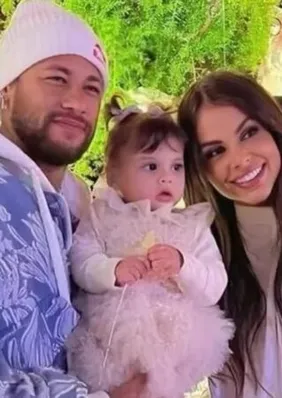 Amanda Kimberlly revela por que filha de Neymar não vai à Copa e web não perdoa