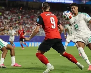 Argélia e Áustria empatam, vão juntas ao mata-mata da Copa e eliminam o Irã