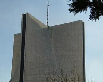 Arquidiocese dos EUA fecha acordo para pagar mais de R$ 2 bilhões a vítimas de abuso