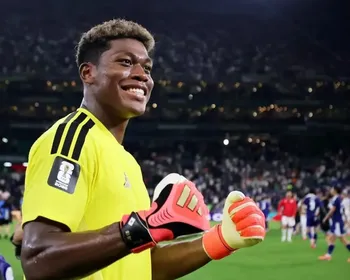 Conheça Zion Suzuki, goleiro do Japão que desafia o Brasil na Copa do Mundo