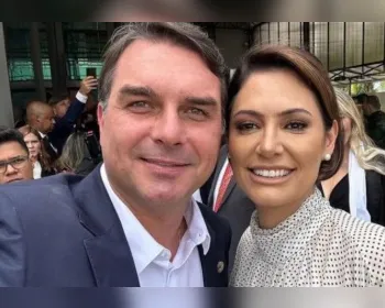 Flávio Bolsonaro diz que briga com Michelle é ‘página virada’ e que quer vice mulher
