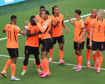 Holanda denuncia racismo contra jogadores após queda na Copa do Mundo