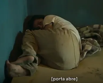 Imagem atribuída a Deolane é de atriz em série da Netflix; veja o vídeo