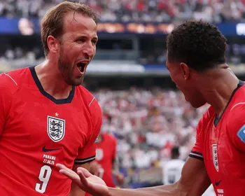 Kane faz história, Inglaterra vence Panamá e fecha Grupo L na liderança