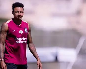 Lingard é liberado pelo Corinthians para acompanhar funeral do avô