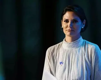Michelle deixa de seguir enteados em meio a desentendimento da família Bolsonaro