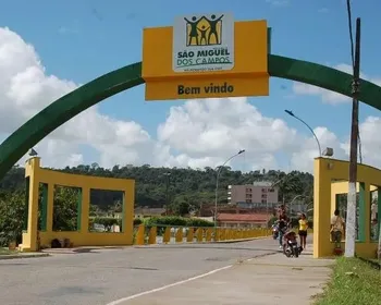 Mulher é presa em São Miguel dos Campos por aplicar golpe da cesta básica e fazer empréstimo de R$ 30 mil em nome de idosa