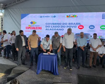 Paulo Dantas reforça aliança com Lula e anuncia maternidade de R$ 100 milhões em Alagoas