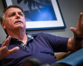 PCDF indicia agente do GSI por porte ilegal de arma de Bolsonaro