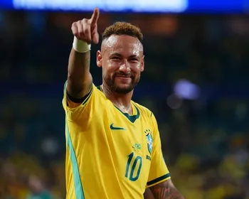 Ronaldo diz que Neymar é decisivo e torce para que ele cale críticos