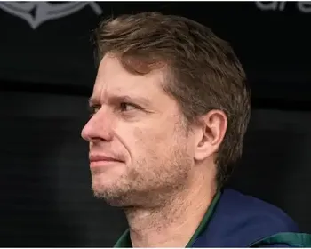 Vasco encaminha a contratação do técnico Fernando Seabra, do Coritiba