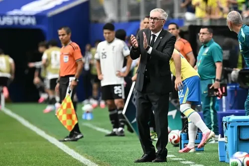 
				Após classificação, Ancelotti destaca reação do Brasil e diz que confiava na virada
			
			