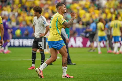 
				Bruno Guimarães iguala recorde de assistências em uma Copa do Mundo neste século
			
			