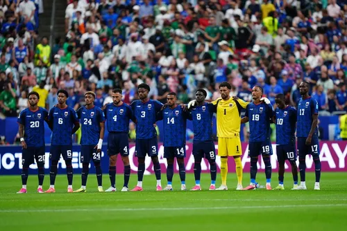
				Cabo Verde empata e garante vaga histórica para o mata-mata da Copa
			
			