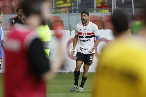 
				Calleri torce pelo Brasil caso Argentina não conquiste a Copa: 'Gostaria que fosse com Ney
			
			