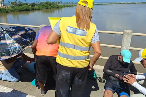 
				Casal de ciclistas é atropelado na Ponte Divaldo Suruagy, em Marechal; mulher fica em estado grave
			
			