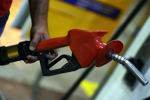 
				Com tratativas de EUA x Irã, governo acaba com subsídios a combustíveis
			
			