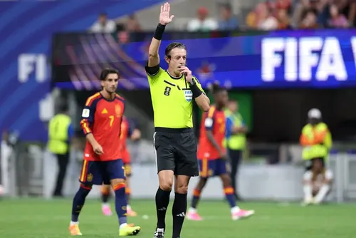 
				Copa do Mundo de 2026 supera 2022 e 2018 em tempo de bola rolando
			
			