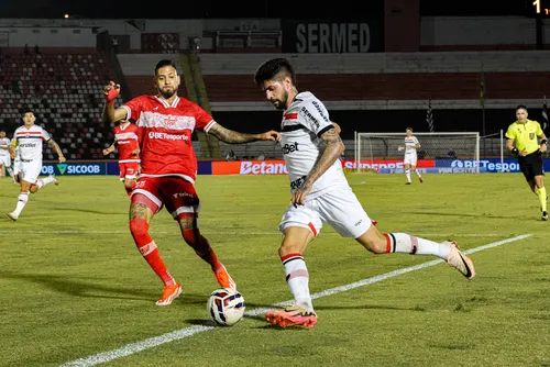 
				CRB tenta encerrar má fase diante do Botafogo-SP, fora de casa
			
			