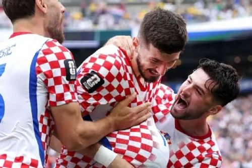 
				Croácia vence Gana, prolonga última Copa de Modric e sai do caminho do Brasil
			
			