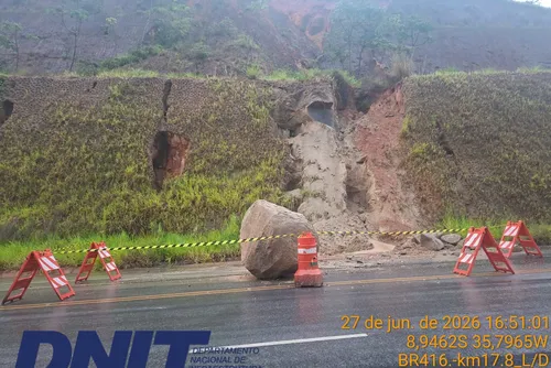 
				DNIT inicia limpeza após queda de pedras na BR-416 e aguarda estiagem para obras
			
			