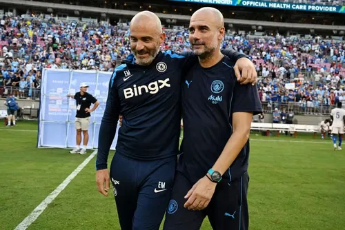 
				Finalmente oficial: Manchester City anuncia chegada de Enzo Maresca
			
			