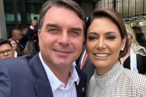 
				Flávio Bolsonaro diz que briga com Michelle é ‘página virada’ e que quer vice mulher
			
			