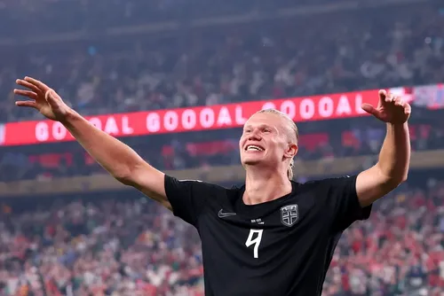 
				Haaland marcou 18 gols nos últimos 10 jogos pela Noruega
			
			