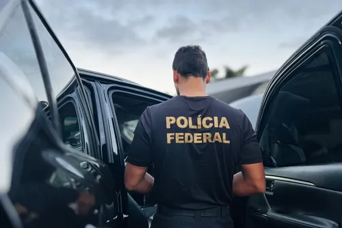 
				Homem é preso pela PF com imagens de abuso sexual infantil em computador
			
			
