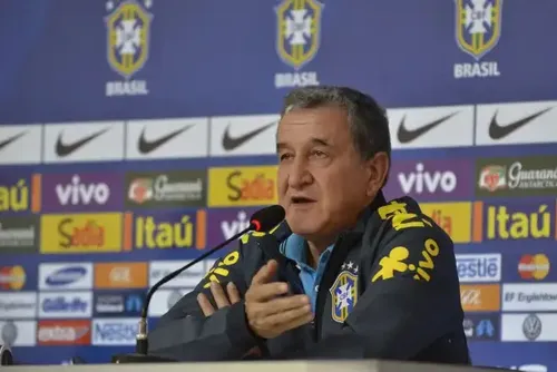 
				Hospital informa evolução na saúde de Carlos Alberto Parreira; saiba mais
			
			