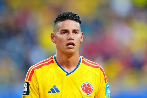 
				James Rodríguez se torna o jogador colombiano com mais jogos em Copas
			
			
