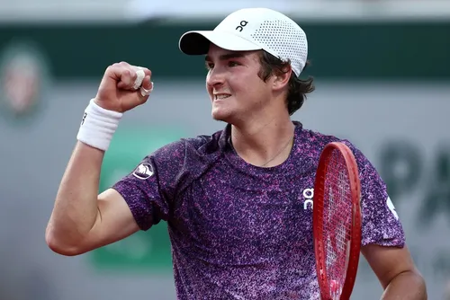 
				João Fonseca estreia em Wimbledon contra Bautista nesta segunda
			
			