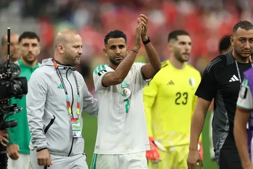 
				Mahrez anuncia aposentadoria da seleção da Argélia após eliminação na Copa do Mundo
			
			