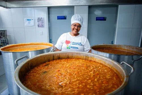 
				Mais de 1 milhão de alagoanos deixam a insegurança alimentar grave, aponta ministério
			
			