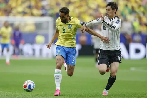 
				Matheus Cunha provoca torcida japonesa após vitória do Brasil
			
			