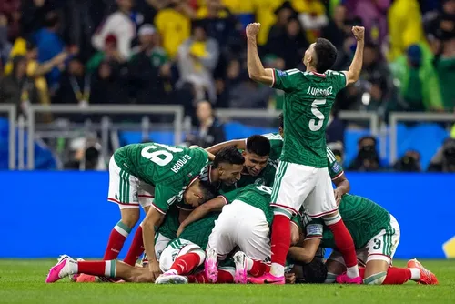 
				México não vencia partida de mata-mata em Copas do Mundo há 40 anos
			
			
