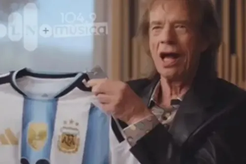 
				Mick Jagger posa com camisa da Argentina e reacende temor de 'maldição'
			
			