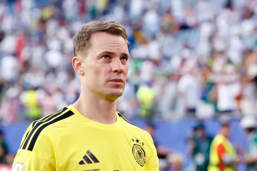 
				Neuer confirma aposentadoria da Alemanha após queda na Copa 2026
			
			