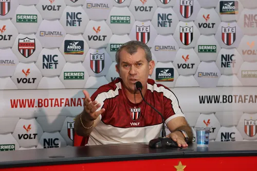 
				O CRB que Tencati enxergou
			
			