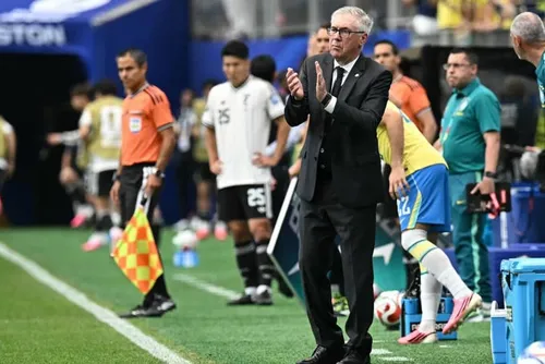 
				O xeque-mate de Ancelotti
			
			