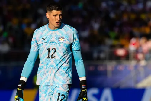 
				Orlando Gill: quem é, idade e onde joga o goleiro do Paraguai contra a Alemanha
			
			