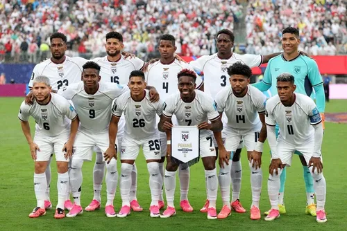 
				Panamá encerra 1ª fase da Copa como única seleção sem marcar gols
			
			