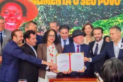 
				Renan Filho foi decisivo para Lula liberar subvenção da cana, diz setor
			
			