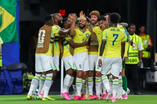 
				Seleção Brasileira é a terceira melhor equipe da Copa, diz jornal
			
			