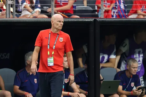 
				Solbakken, técnico da Noruega, desafia Ancelotti: "Pode esperar"
			
			