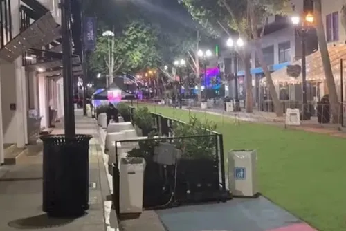 
				Tiroteio em Fan Zone da Copa deixa 1 morto e 1 ferido na Califórnia
			
			