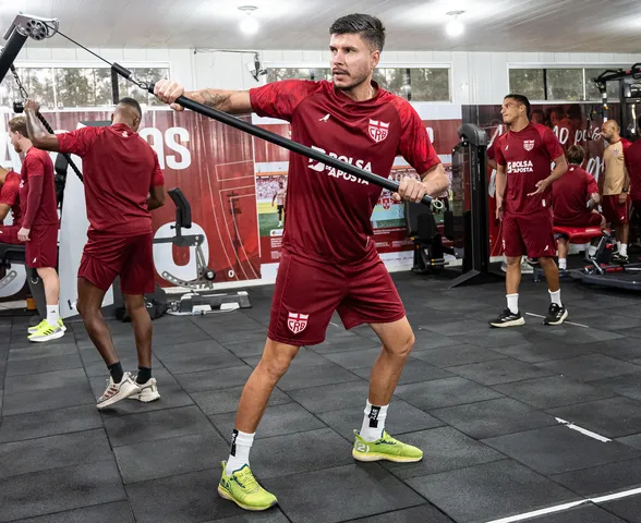 CRB encerra preparação para confronto direto contra o Botafogo-SP e embarca para Ribeirão Preto