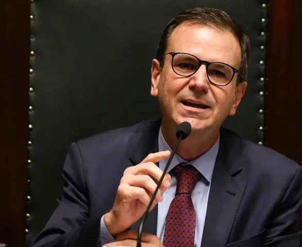 Eduardo Paes lidera no 1º e 2º turnos para o governo do RJ